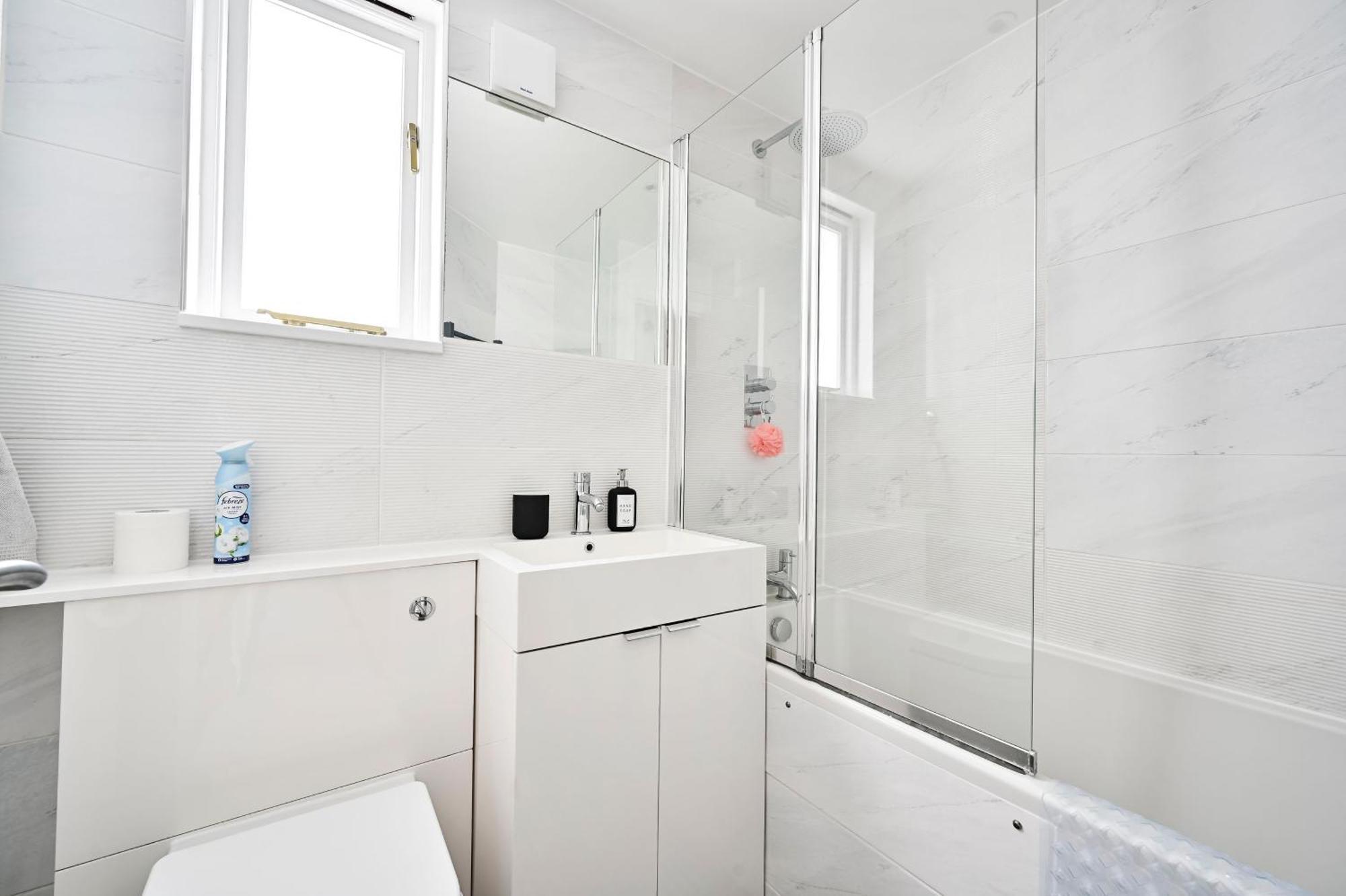 New Chic 3-Bed Flat In Clapham Apartman London Kültér fotó